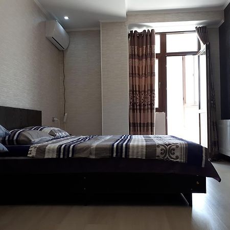 Oscar'S Apartments Bishkek Ngoại thất bức ảnh