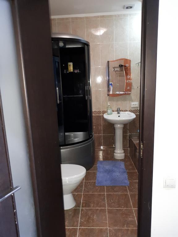Oscar'S Apartments Bishkek Ngoại thất bức ảnh