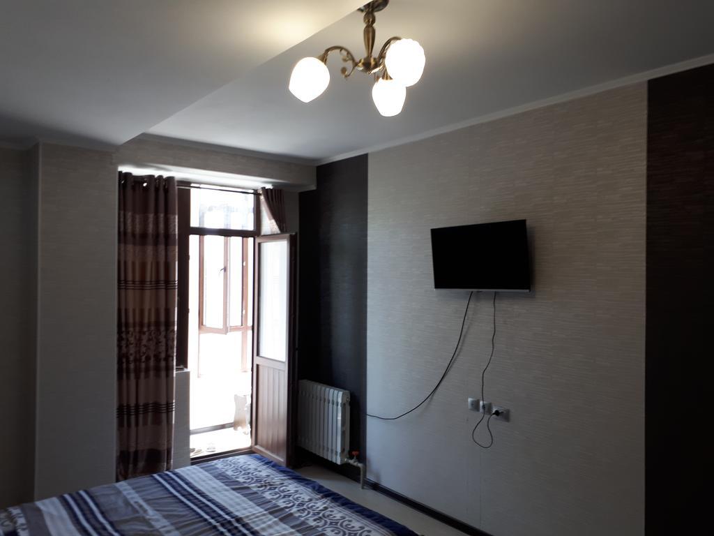 Oscar'S Apartments Bishkek Ngoại thất bức ảnh
